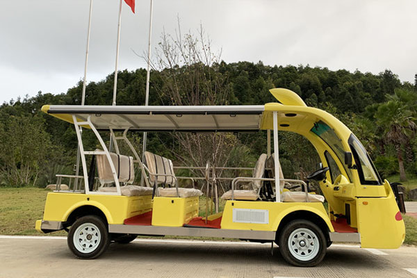 14座燃油觀光車側面